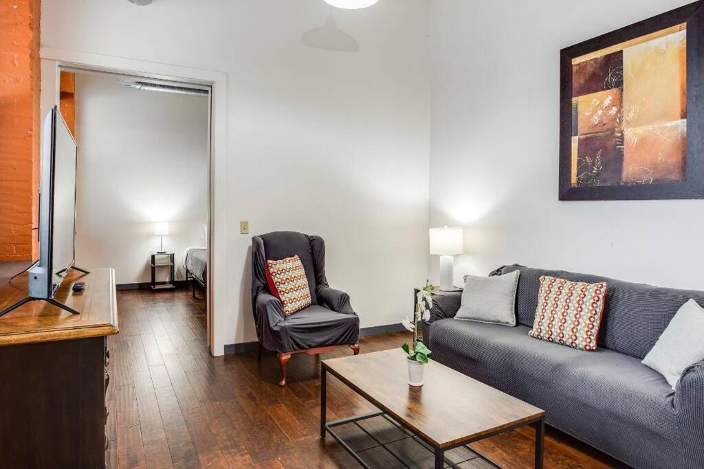 Centric Ny Style Loft W/King Bed Leilighet Rochester Eksteriør bilde